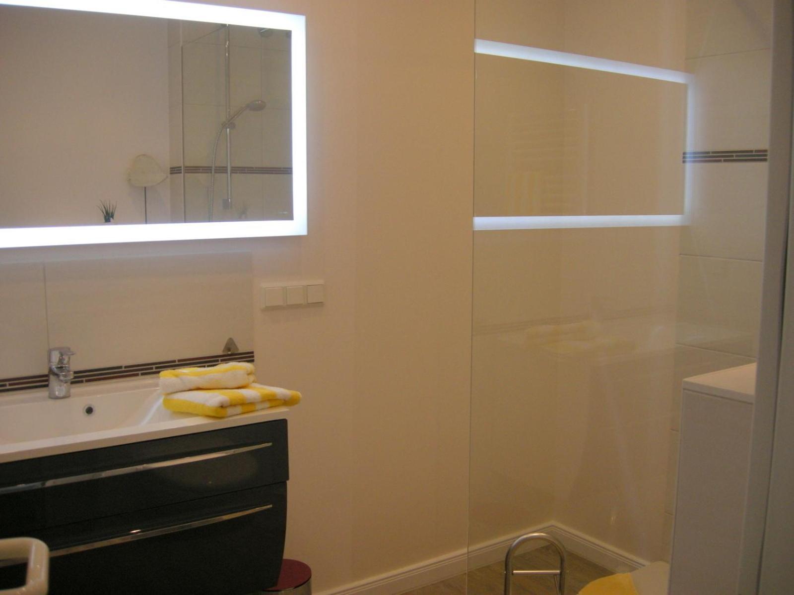 Resi F7 Apartment Преров Екстериор снимка